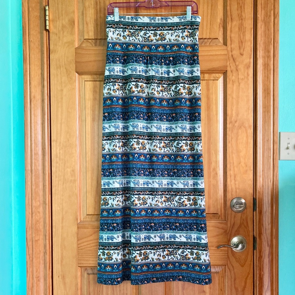 Women’s size small Pink Rose long modest floral and elephant print skirt